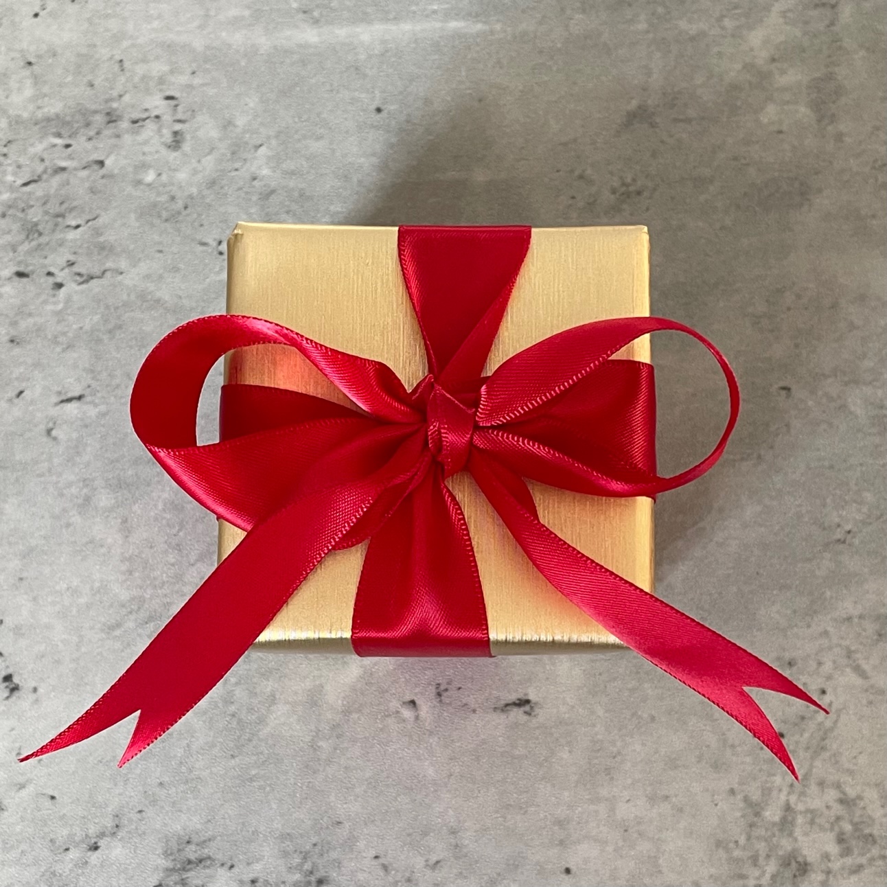 Gift Wrapping - Red