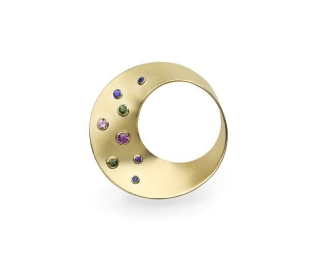 Mobius Twist large yellow gold pendant with fancy color sapphires