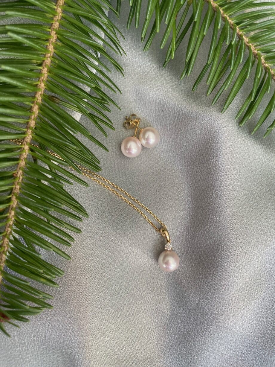 Pearl Studs and Pendant Set