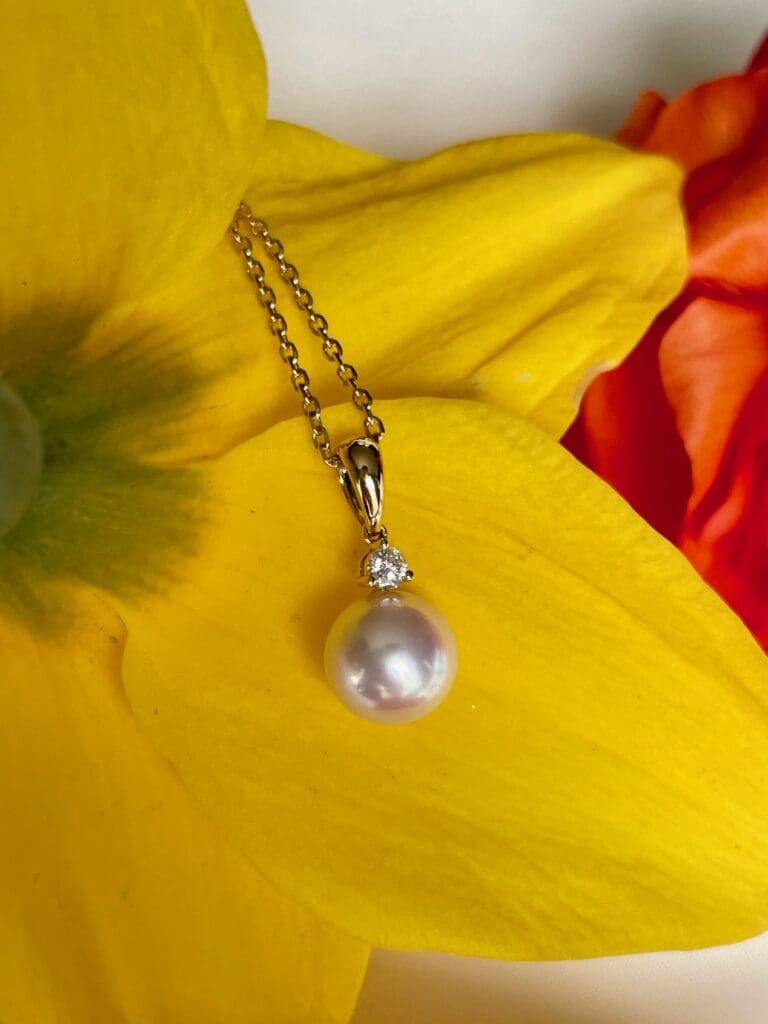 Pearl Pendant Necklace