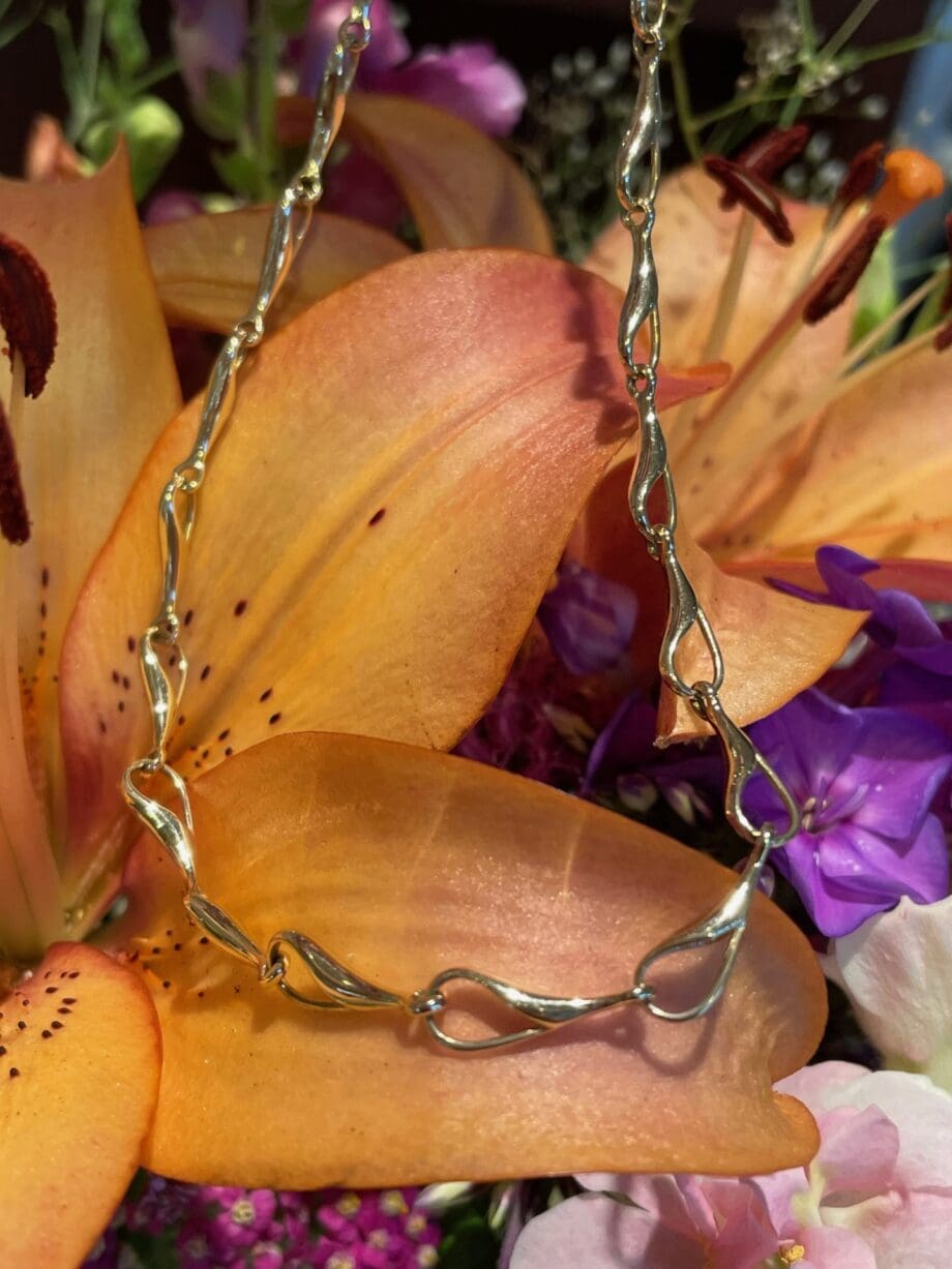 Needle's Eye Link Necklace 14k yellow gold 17" long with a lobster claw clasp