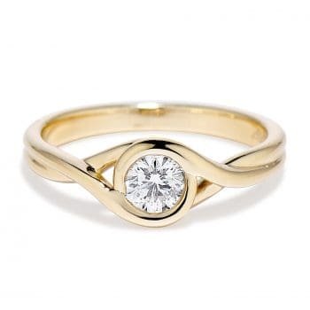 Round bezel-set diamond ring with 0.80 carat round diamond in 18K yellow gold, size 6.5