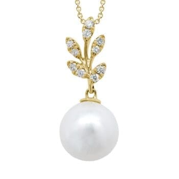 Fresh water pearl pendant with a 10mm pearl on a 14K yellow gold cable chain