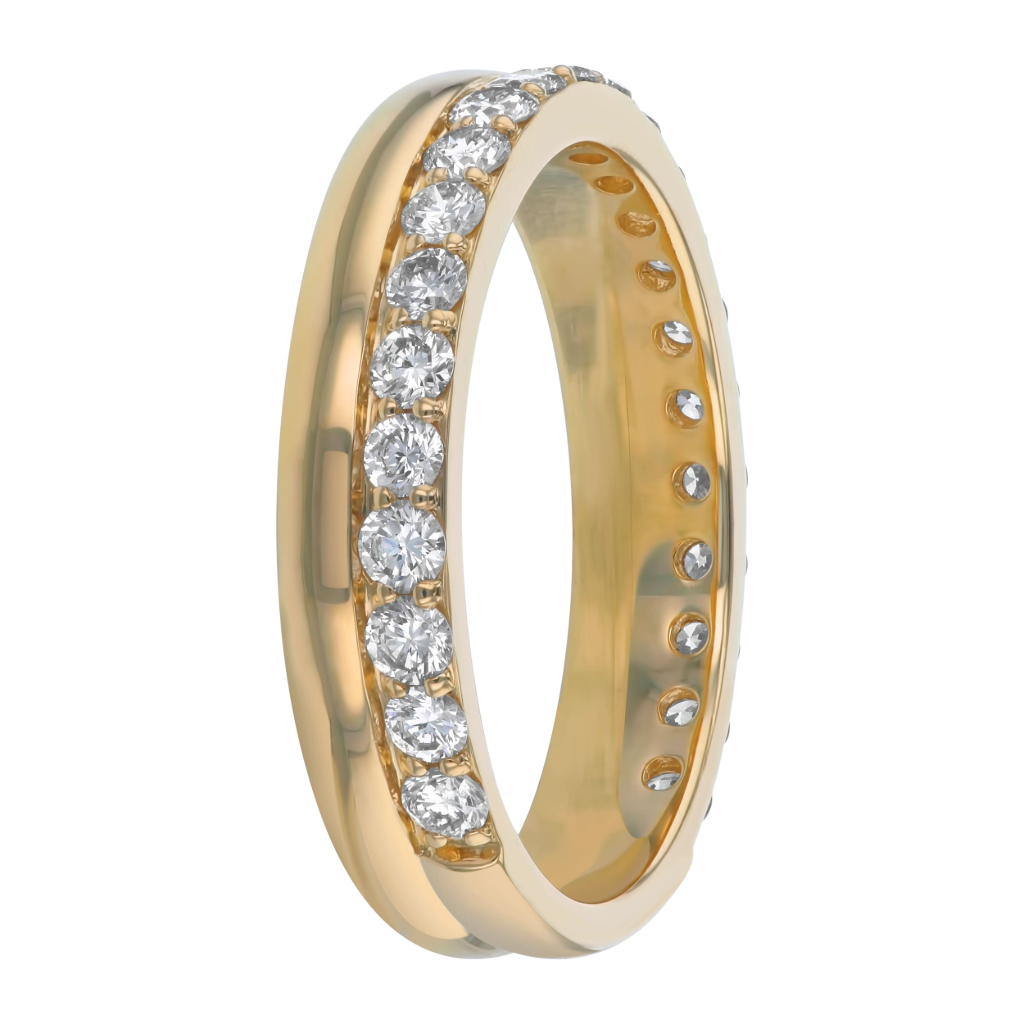 Diamond shared prong band ring in 14K yellow gold with round diamonds