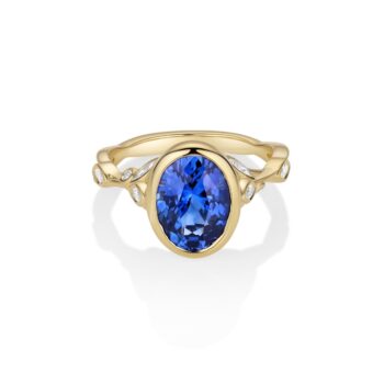 Sapphire flower ring set in 18K yellow gold with floral design